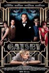 Filmposter van The Great Gatsby: een kader in jaren '20-stijl waartussen verschillende chic geklede mensen staan.