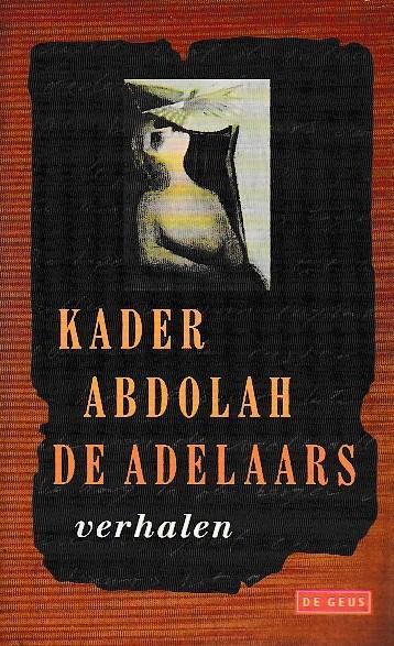 Kaft van De adelaars: een schilderij va een figuur die omhoog kijkt naar een vogel, daaronder de titel en auteur. Dit alles in een zwart, rafelig vlak met rode randen.