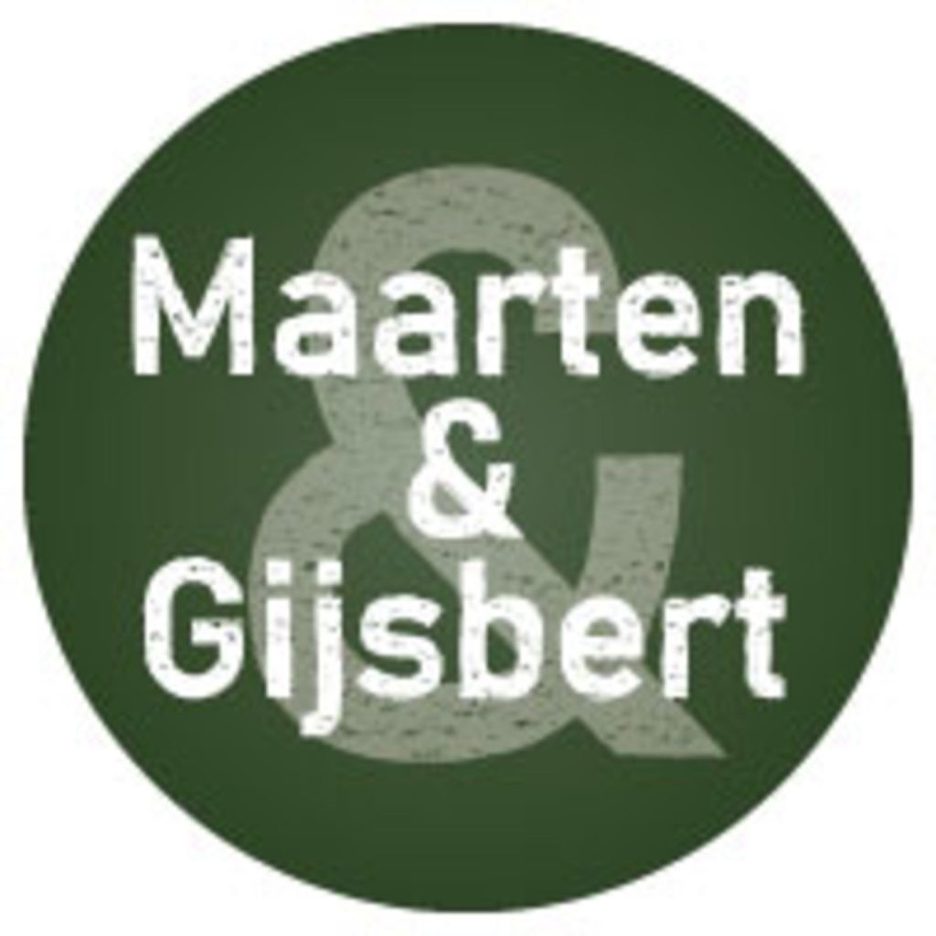 Logo van Maarten&Gijsbert: witte achtergrond, donkergroene cirkel met een lichtgroen en-teken en de titel in wit eroverheen.