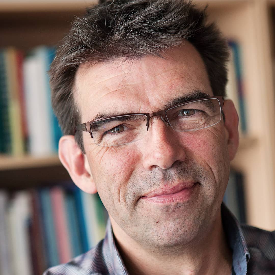 Luister naar de nieuwste @onderwijspodcast met @janbransen. En jaaroverzicht met de visie van deze professor voor de nodige diepgang bij het nieuws.