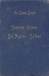 Kaft van Sherlock Holmes - De Agra-schat: blauw met een bloempatroon in reliëf. Daaroverheen in gouden letters de titel en auteur.