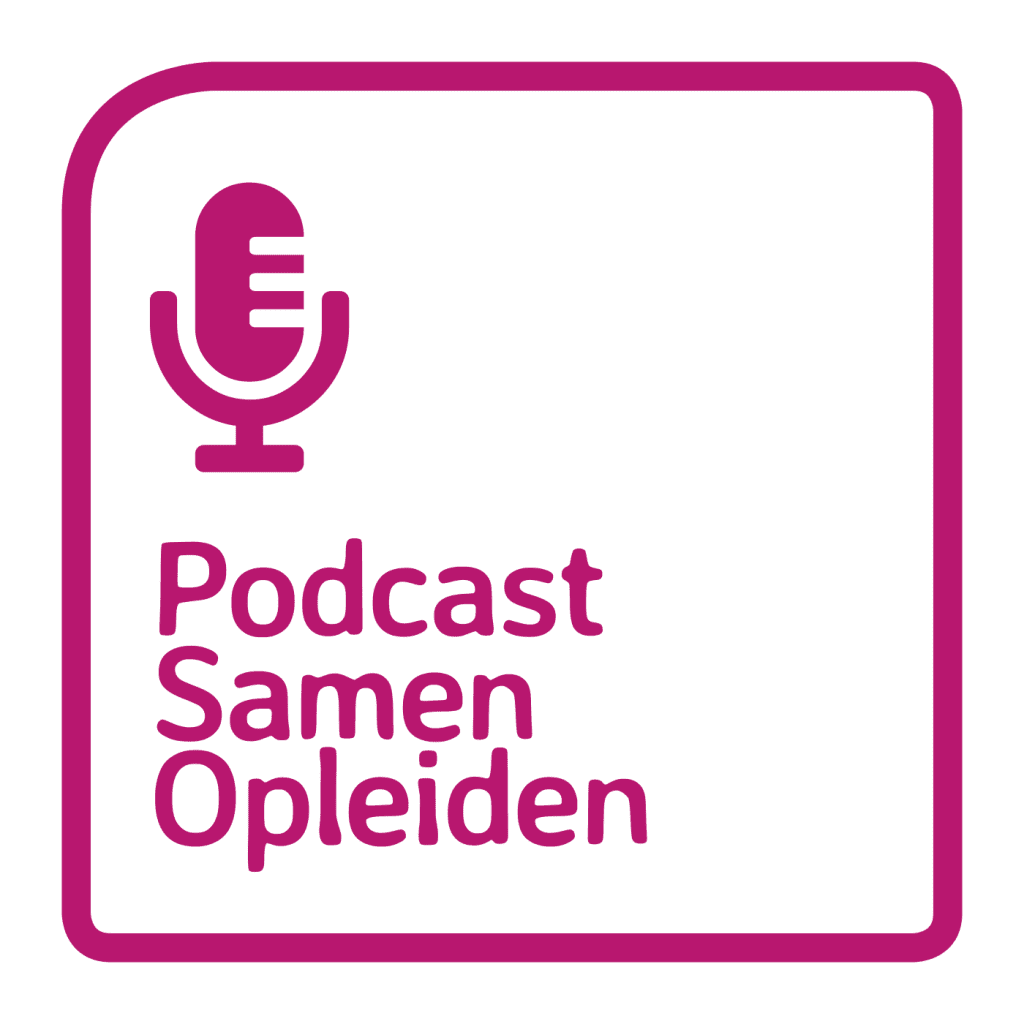 Logo van Podcast Samen opleiden: een vierkant in roze met een afgeronde linkerbovenhoek met daarin een gestileerde podcastmicrofoon en de naam van de podcast.